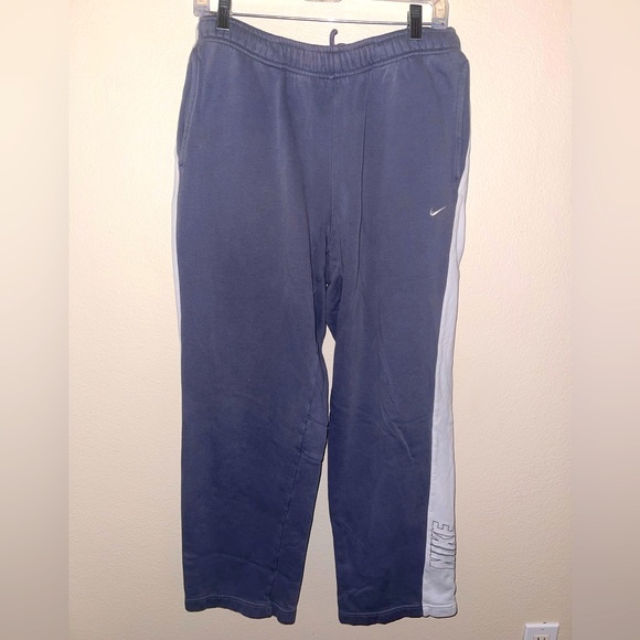 Nike Elastic Waist Gray & White Oversized Sweatpants w/‎ Pockets size Medium - Picture 1 of 6